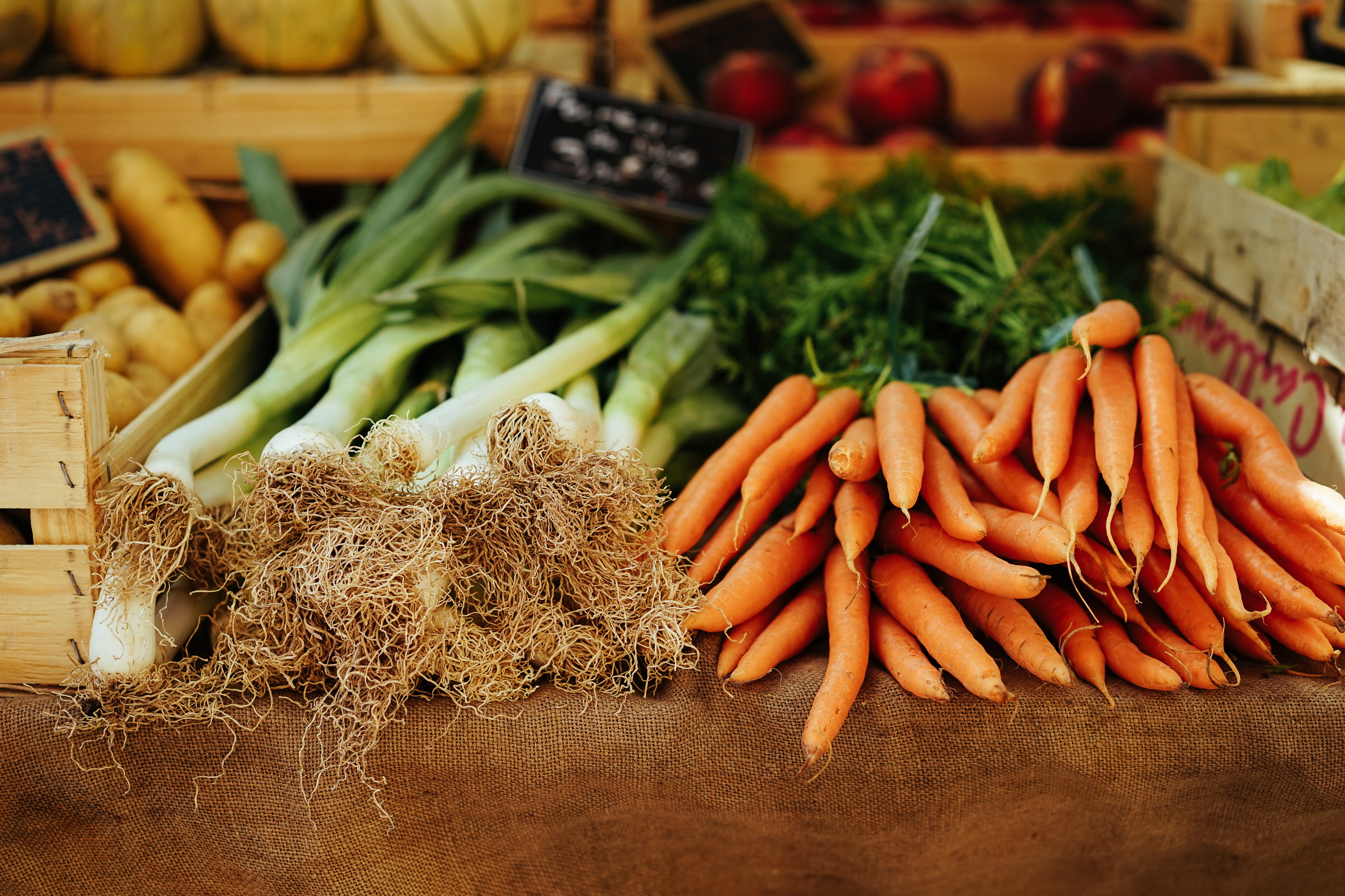 Le bouillon de pluches de légumes: la recette pour ne plus rien jeter