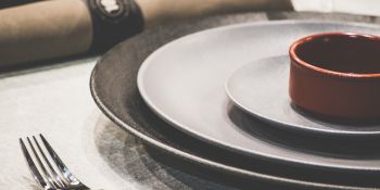 Illustration du billet La véritable histoire de la vaisselle jetable