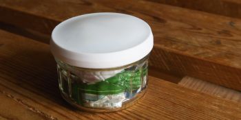 Illustration du billet 50 g de déchets pour 2 semaines de vacances