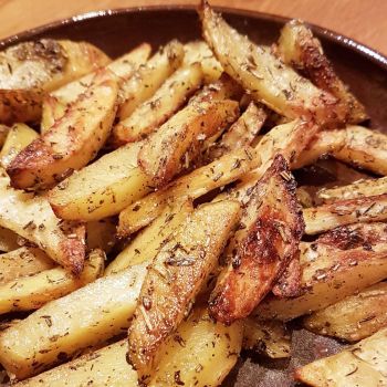 assiette de frites maison au four